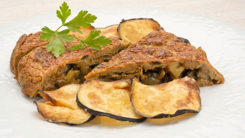 La receta de tortilla de berenjenas que está buenísima y no lleva patatas 50 Merca2.es tortilla berenjena xl 1280x720x80xX Merca2.es