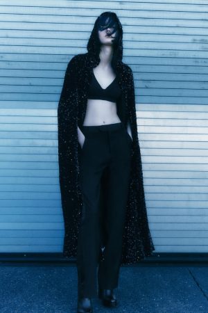 Zara: el abrigo con un 37% de descuento que parece de marca 15 Merca2.es zara 2 Merca2.es