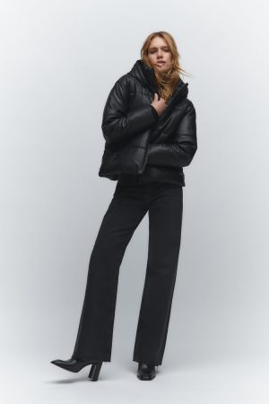 Zara: el abrigo con un 37% de descuento que parece de marca 18 Merca2.es zara 5 Merca2.es