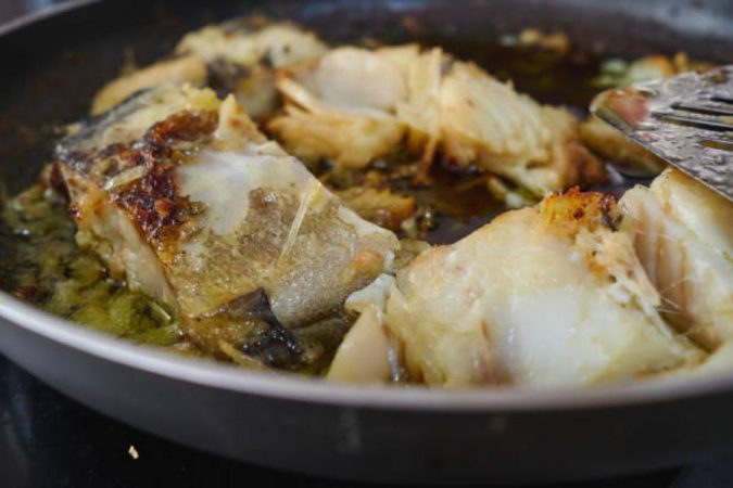 Bacalao en salsa verde con patatas