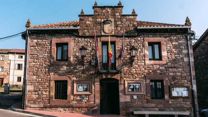 Los pueblos de España que siguen viviendo en el siglo pasado 50 Merca2.es Pueblos medievales de España: Brañosera, Palencia