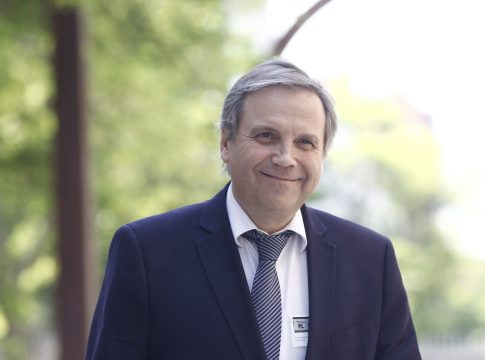 EuropaPress_1594674_antonio_miguel_carmona_podra_compatibilizar_cargo_concejal_oficial_ejercito Antonio Miguel Carmona