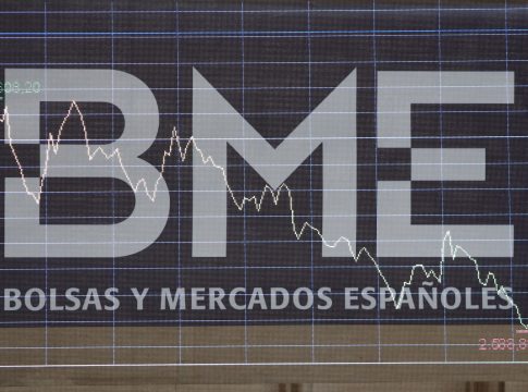 EuropaPress_2421874_panel_bolsas_mercados_espanoles_bme_grafico_interior_palacio_bolsa_madrid