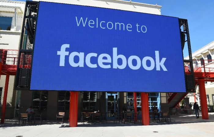 Facebook sede Merca2