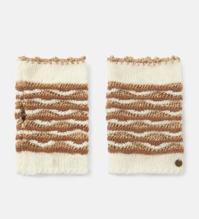 El Corte Inglés: la blusa de menos de 20 euros que te servirá para vestir bien en cualquier ocasión 58 Merca2.es Mitones cortos de mujer de lurex en crudo Merca2.es