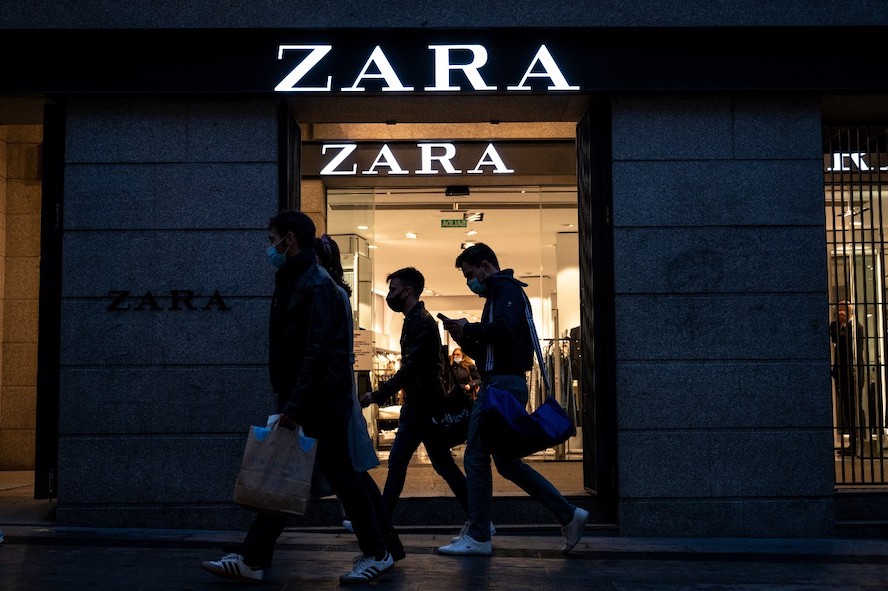 Inditex encoge los problemas del mercado pese a su mala cotización 1 Merca2.es Tienda de Zara - Inditex