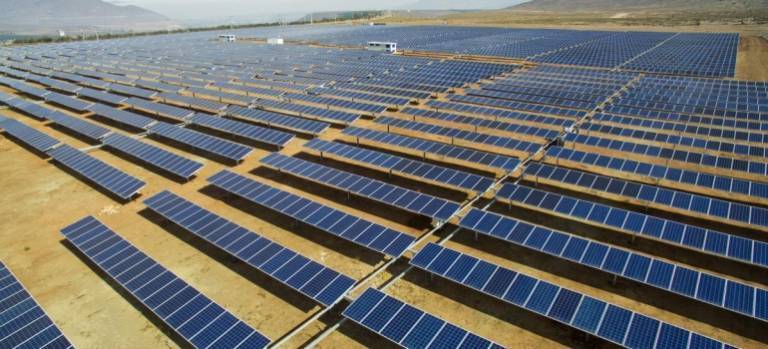 Grenergy ignora la caída de sus beneficios y realiza una inversión a lo grande