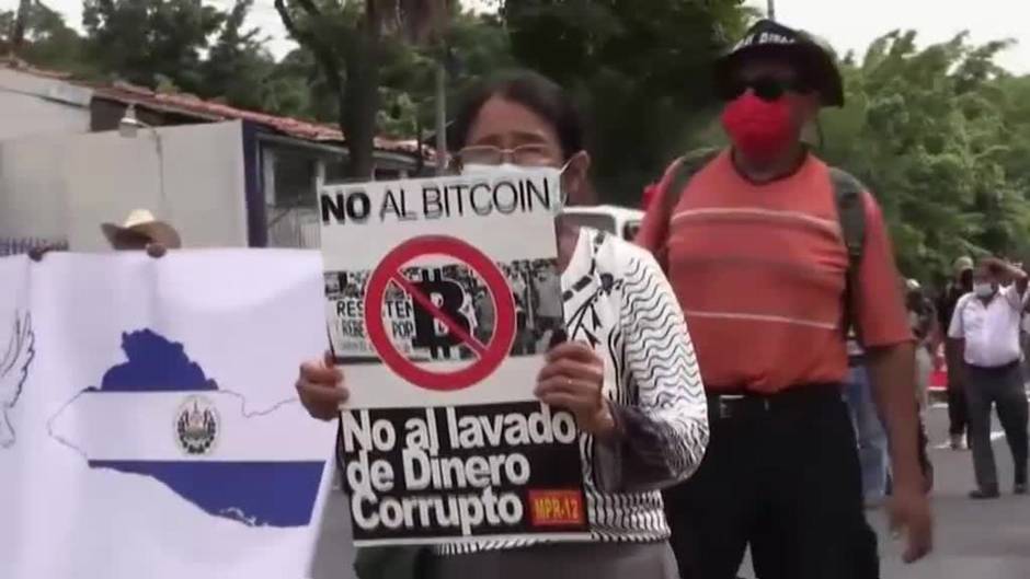 ¿Corre peligro la "Ley Bitcoin"? El Salvador no confía en la criptomoneda 1 Merca2.es Salvadoreña en contra del la Ley del Bitcoin de El Salvador
