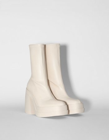 Con estas botas de Bershka todos tus pantalones te quedan mejor 5 Merca2.es bershka 3 Merca2.es