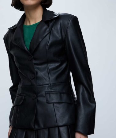 blazer piel sintética negra