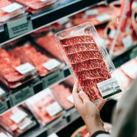 ¿Qué pasa si dejo mucho tiempo la carne en el congelador?