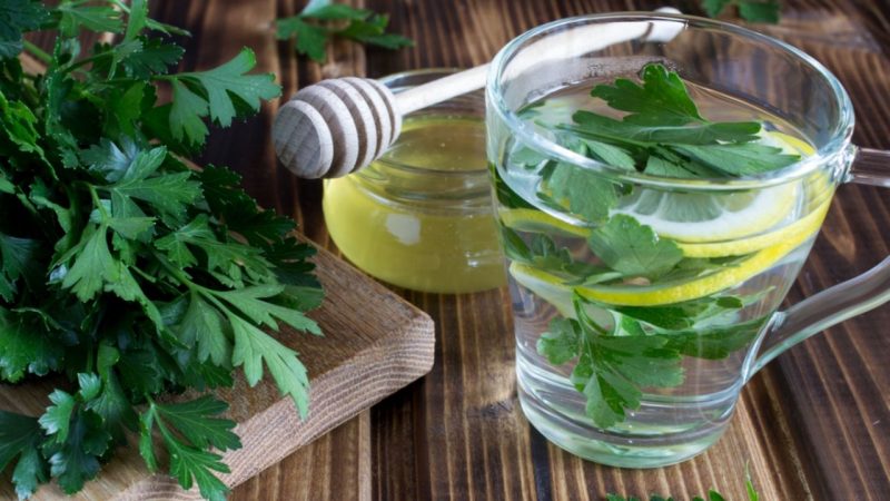 Jugo de zanahoria, perejil y espinacas