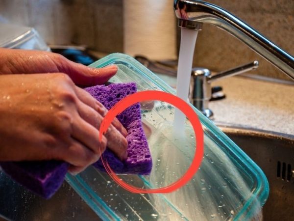 El truco para limpiar los tuppers de plástico y que queden como nuevos 46 Merca2.es grifo tupper Merca2.es