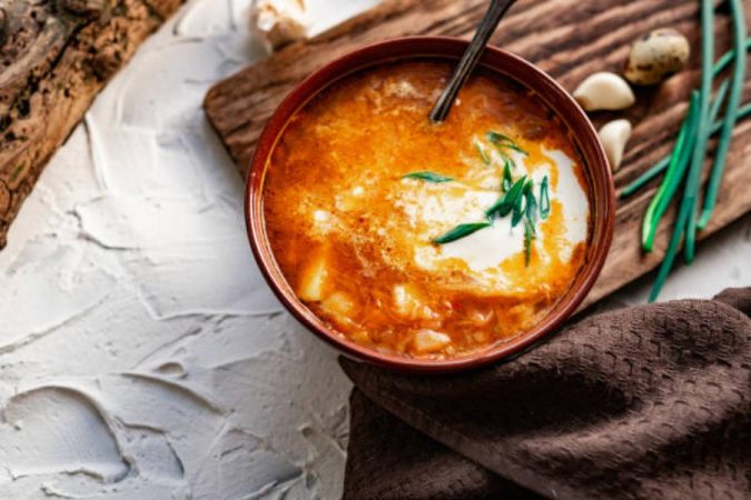 La receta de Arguiñano para hacer una sopa de ajo de escándalo