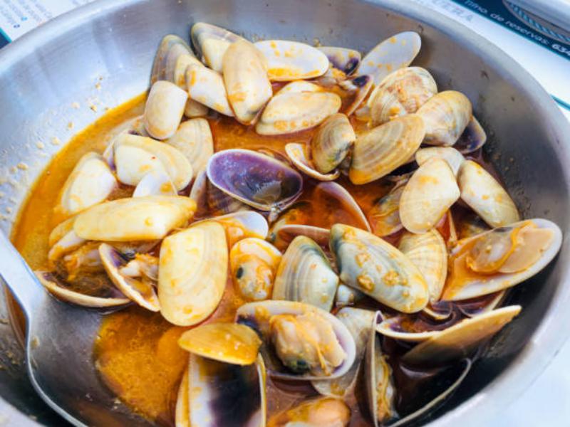La receta de almejas a la marinera que está de muerte en 20 minutos