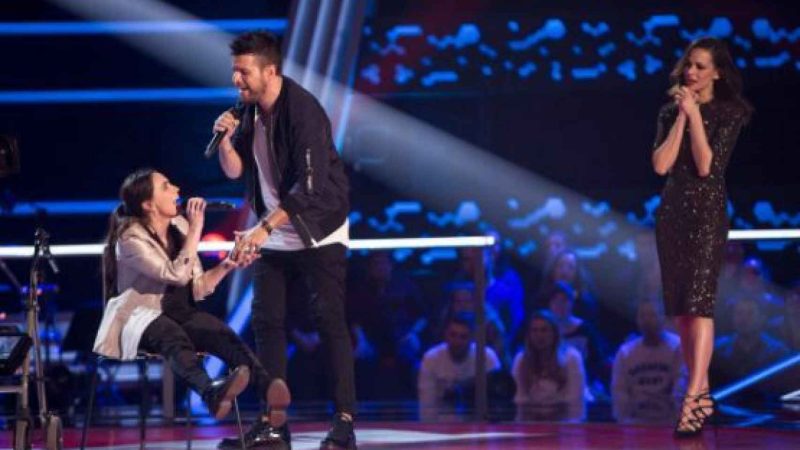 La Voz: actuaciones de concursantes que hicieron llorar a los coaches 15 Merca2.es Los 'coaches' de 'La Voz' rompen a llorar con la actuación de una concursante