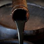 El petróleo se estabiliza temporalmente, mientras los analistas advierten de un escenario de sobreoferta