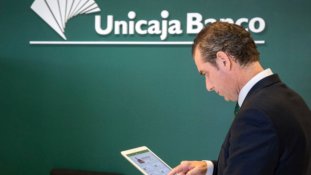 Unicaja pulveriza sus máximos históricos y lidera la banca del Ibex 35 este verano 1 Merca2 Unicaja Ibex 35