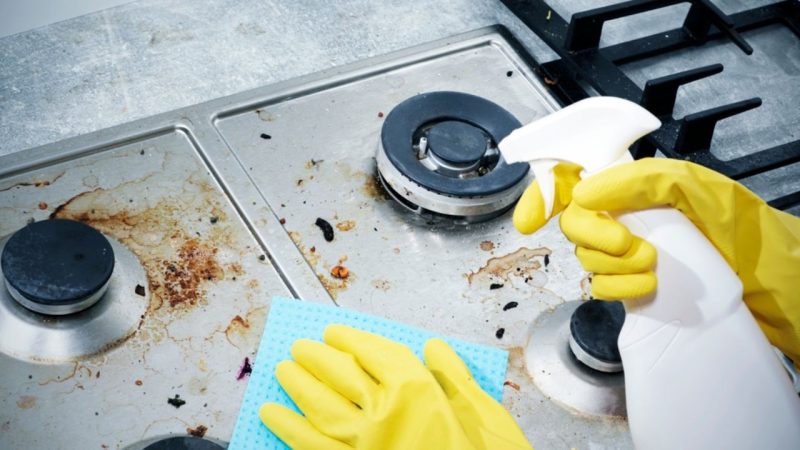 Limpiador de estufas, uno de los increíbles usos del aceite de oliva