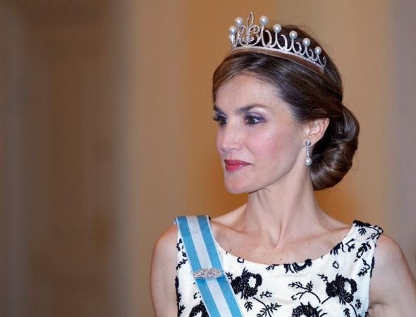 El regalo de Reyes de Felipe VI a Letizia que cuesta 1500 euros 60 Merca2.es La simbología de la tiara