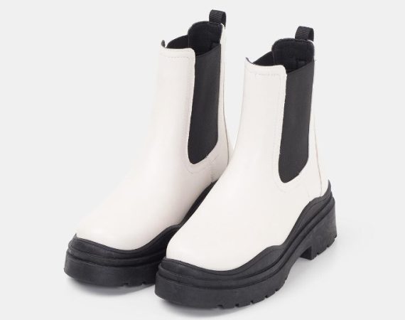 Mango diseñó a principios de temporada una versión casi idéntica