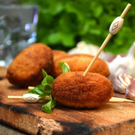 Añadir la leche para hacer las croquetas de Berasategui