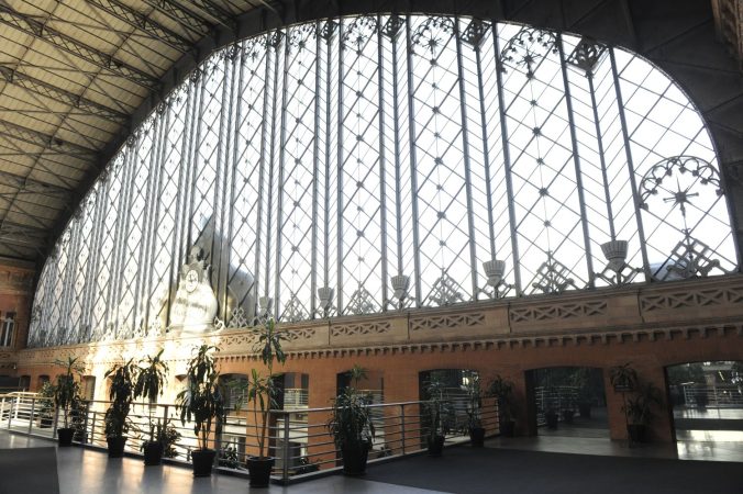 Adif da un paso adelante con la remodelación de la Estación de Atocha 2 Merca2.es Estacion Madrid Puerta de Atocha Marquesina historica detalle interior FJA7323 Merca2.es
