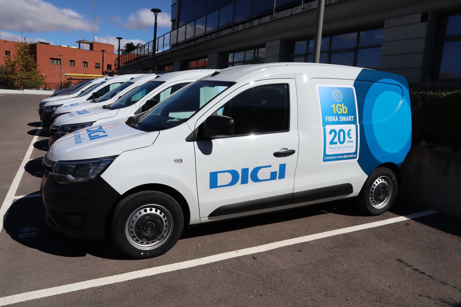 Digi se salva de la quema de los clientes por las subidas generalizadas de Movistar, Vodafone y Orange.