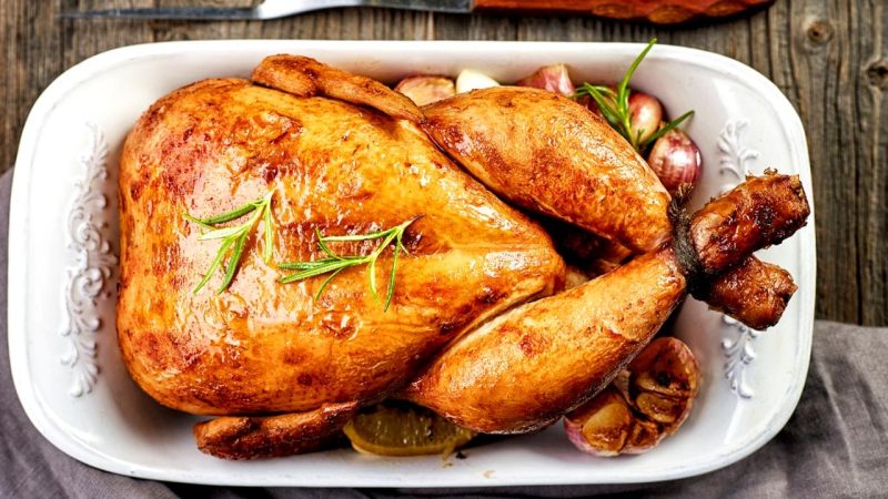 Pollo asado: la fruta secreta para darle un toque especial 34 Merca2.es Beneficios y valor nutricional de la carne de pollo