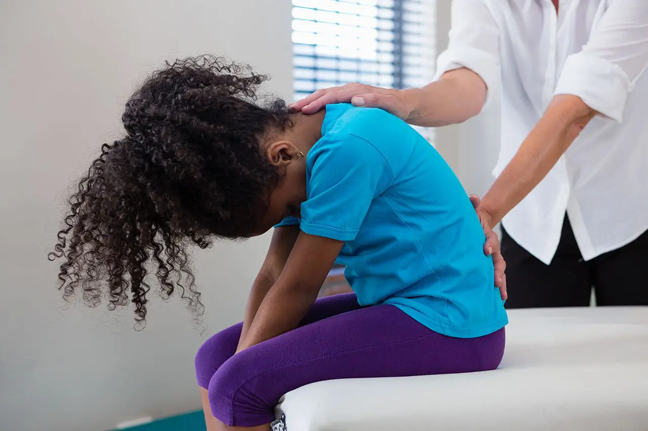 Parkinson juvenil: 6 síntomas que te ponen en alerta 1 Merca2.es Rigidez muscular