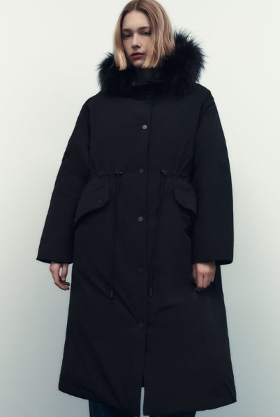 Parka oversize con capucha de Zara