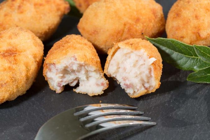 Errores comunes al rebozar croquetas de pollo o de cualquier relleno