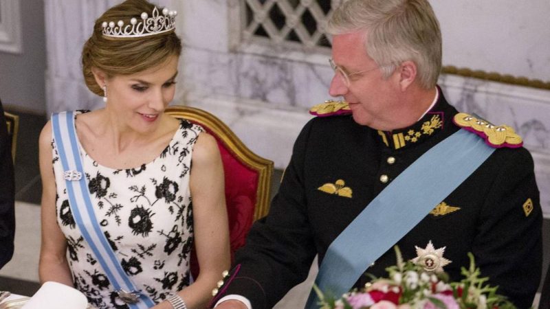 El regalo de Reyes de Felipe VI a Letizia que cuesta 1500 euros 59 Merca2.es El acto oficial en el que Letizia usó la tiara
