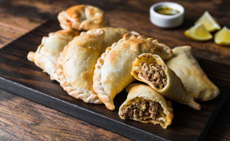 Deliciosas empanadas de jamón preparadas en la freidora de aire: una experiencia culinaria sin igual 1 Merca2.es foto empanadas Merca2.es