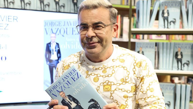 ¿En qué obras de teatro ha participado Jorge Javier Vázquez?