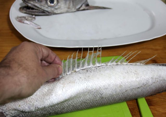 Merluza rebozada: este es el ingrediente secreto de Arguiñano 18 Merca2.es Las aletas