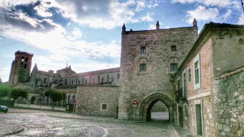 Todo lo que tienes que saber para recorrer "El Monasterio de las Huelgas", Burgos 5 Merca2.es monasterio 2