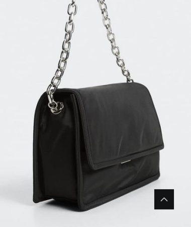 screenshot shop.mango .com 2023.01.30 18 11 43 Merca2.es