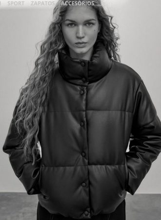 screenshot www.stradivarius.com 2023.01.05 19 54 11 Merca2.es