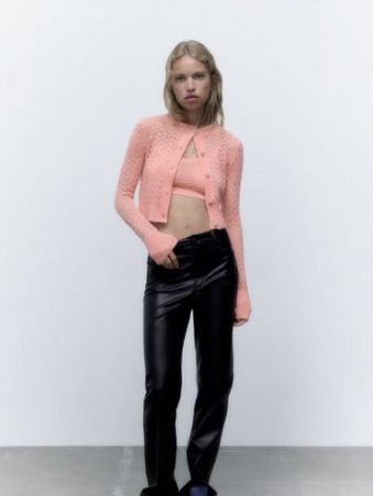 Ropa con el 50% de descuento en Zara: la sección secreta que pocos conocen 18 Merca2.es zara