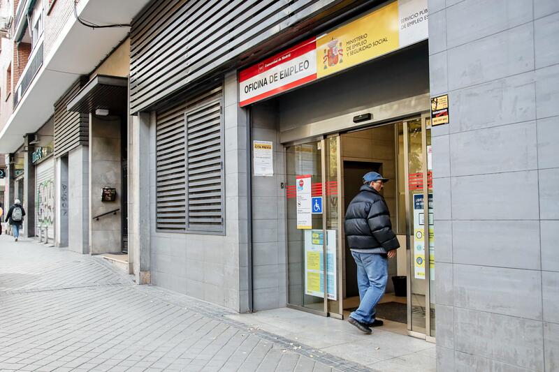 El paro sube en 70.744 personas en enero y se rebasan de nuevo los 2,9 millones de desempleados