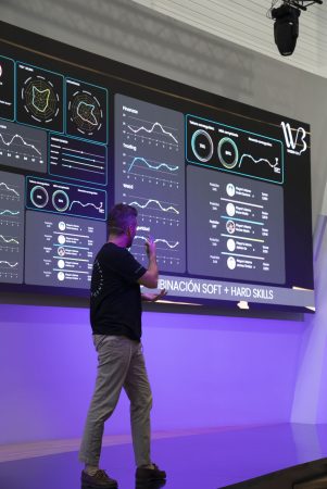 Llega a Valencia el primer hackathon blockchain en España sobre Web3 organizado por Web3MBA, Star Startups y con empresas de primer nivel 2 Merca2.es DSC08567 Merca2.es