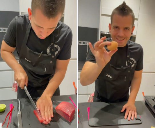 Dabiz Muñoz corta el atún y prepara el huevo