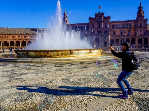 España turistas España gana 81.000 millones de euros