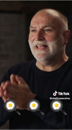 Esto es lo que debe llevar un buen desayuno según José Andrés 18 Merca2.es Los huevos son esenciales para José Andrés