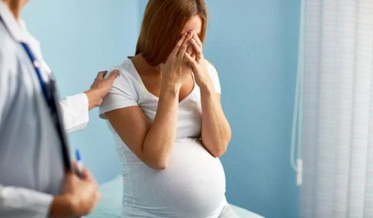 ¿Por qué es importante el tratamiento de la depresión durante el embarazo?