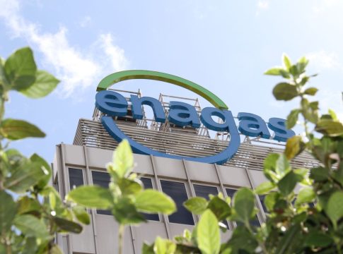 La nueva regulación del gas dispara el potencial de Enagás con una tasa de retorno prevista del 6,5% La nueva regulación del gas dispara el potencial de Enagás con una tasa de retorno prevista del 6,5%