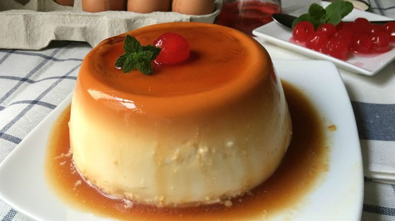 Caramelo líquido del flan de queso