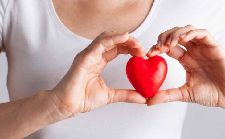 Así puedes hacer unas gulas al ajillo en solo 3 minutos de matrícula 34 Merca2.es Beneficios para el corazón