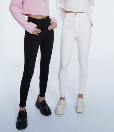 screenshot www.stradivarius.com 2023.02.22 14 02 05 Merca2.es